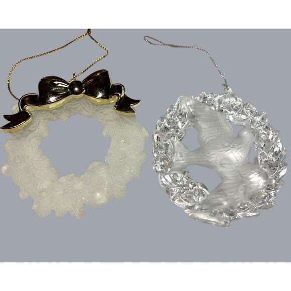 Christmas Wreath Collectible Ornaments Set of 2 - Picture 1 of 14